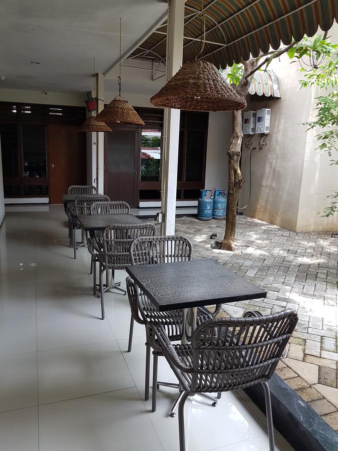 Krowi Inn 수라바야 외부 사진